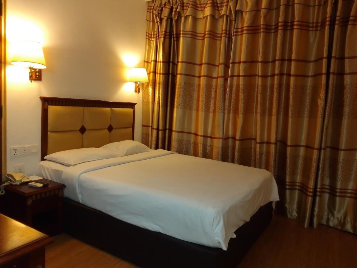 Super Oyo 90464 Borneo Hotel 2*